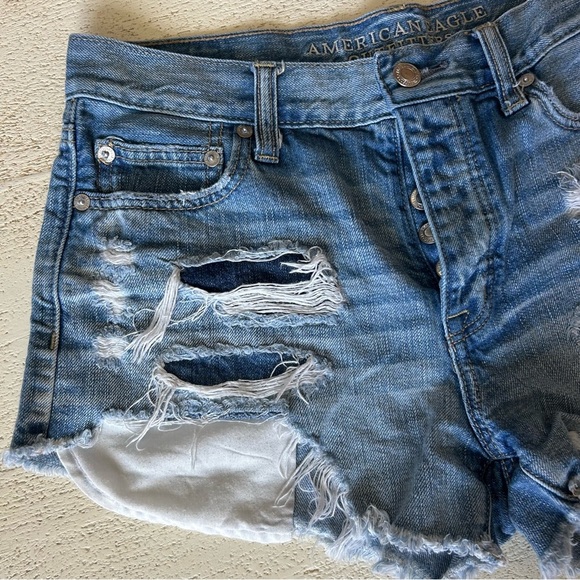 American Eagle Vintage Hi-Rise Festival Destroyed Denim Shorts, Size 4 - Picture 5 of 7